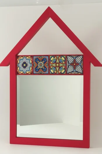 Doğal Ahşap Ev Tasarımlı Dekoratif Ayna ve Anahtarlık Duvar Panosu