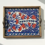 Özel Tasarım Seramik Karo Baskılı Ahşap Çerçeveli Sunum Tepsisi – 47x27 cm